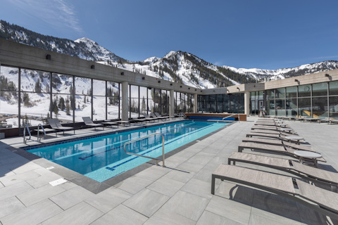 Sunny Snowbird Day at the Cliff Spa